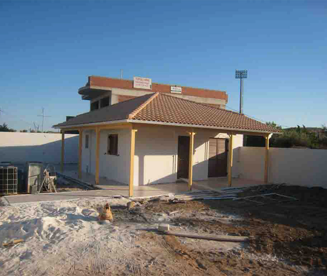 Reconstruction of a detached house in Megara Attica