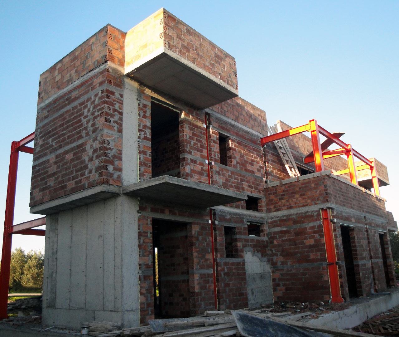 Construction of maisonettes in Rhodes Smart Building