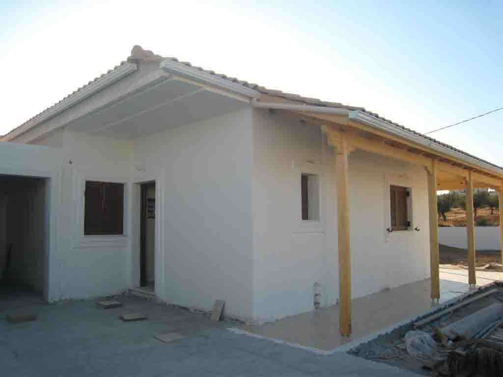 Construction of a tiled roof Smart Building